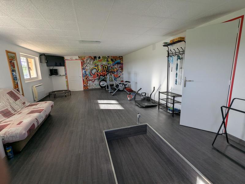 Maison - 258 m² - 6 pièces