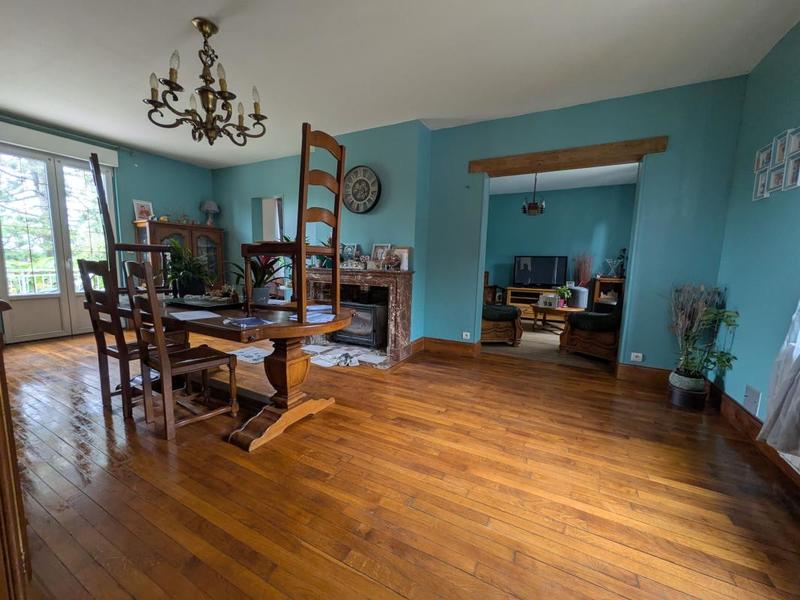 Maison - 202 m² - 5 pièces