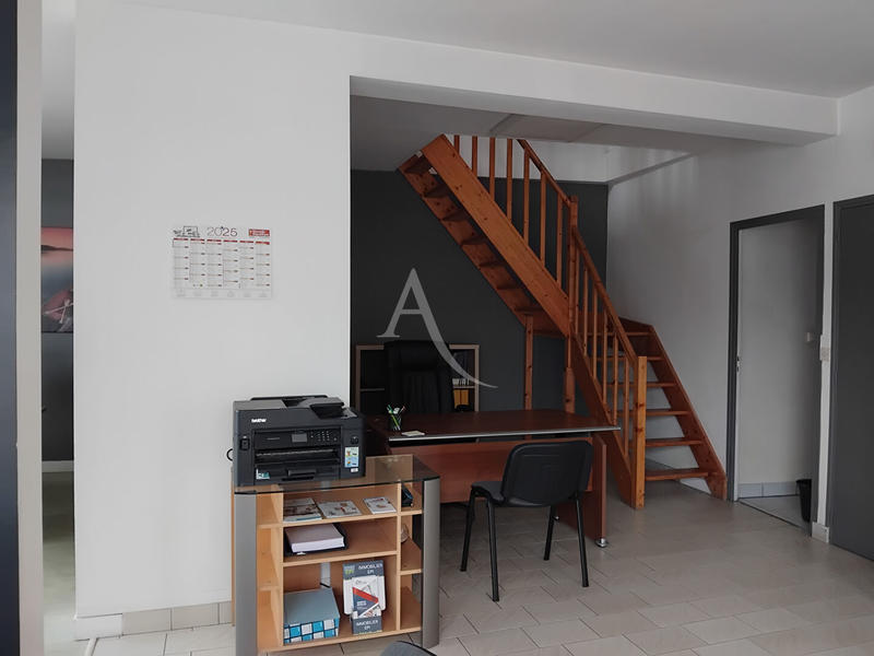 Local commercial - 95 m² - 3 pièces