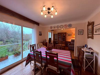 Maison - 102 m² - 4 pièces