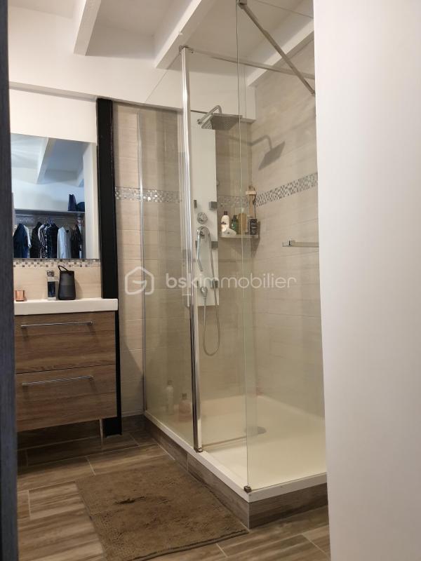 Maison - 230 m² - 8 pièces