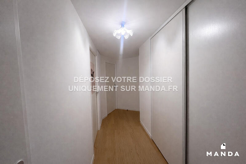 Chambre - 12 m² - 4 pièces