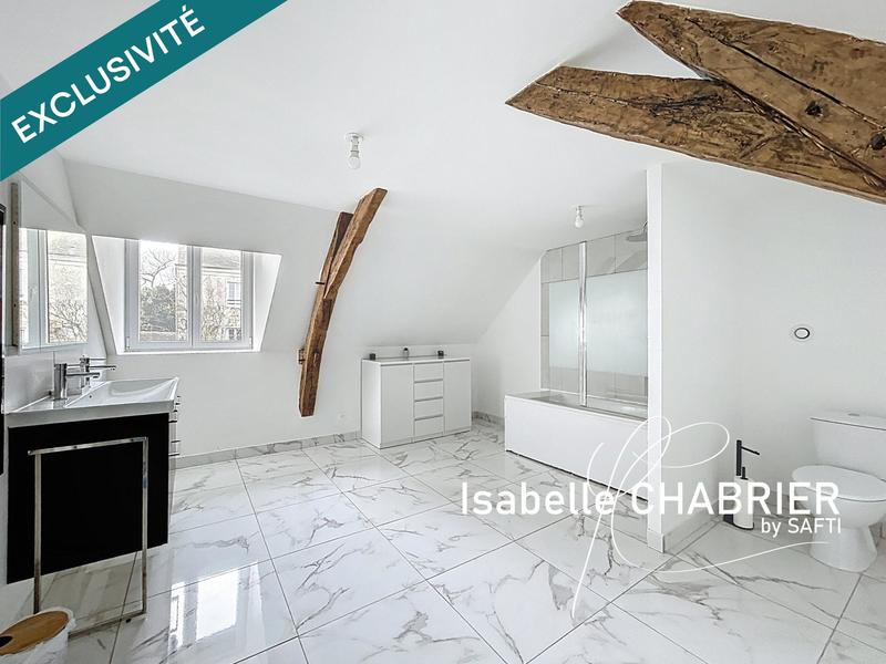 Maison - 220 m² - 6 pièces