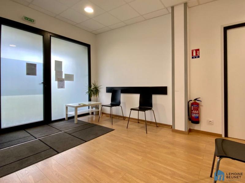 Local commercial - 104 m² - 4 pièces