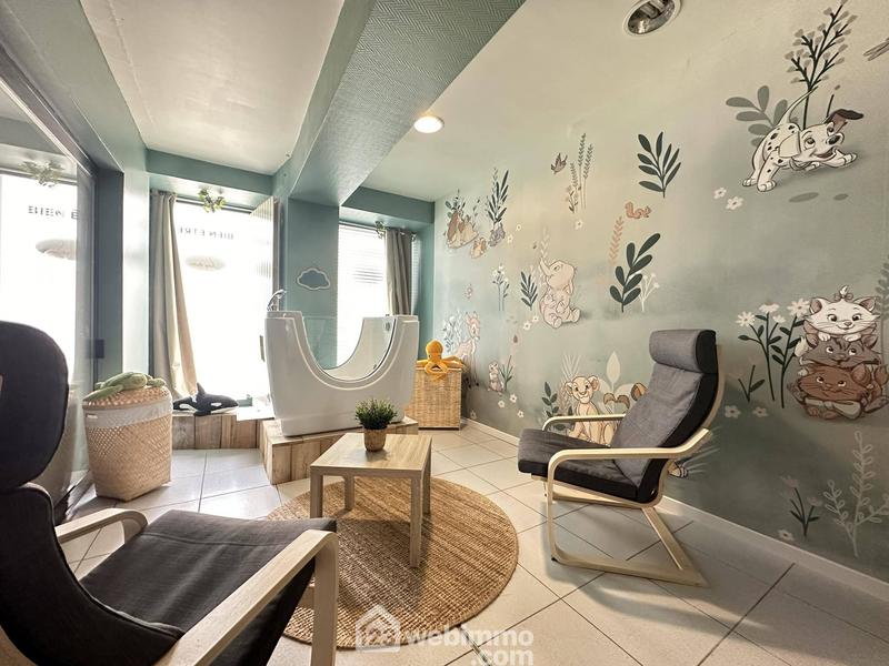 Local commercial - 102 m² - 4 pièces