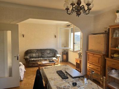 Maison - 102 m² - 4 pièces