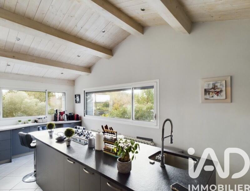 Maison - 375 m² - 14 pièces