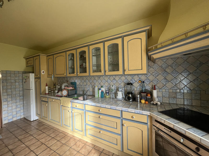 Maison - 265 m² - 10 pièces