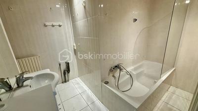 Studio - 48 m² - 1 pièce