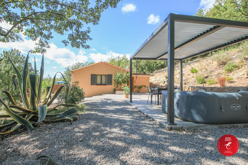 Villa - 145 m² - 6 pièces