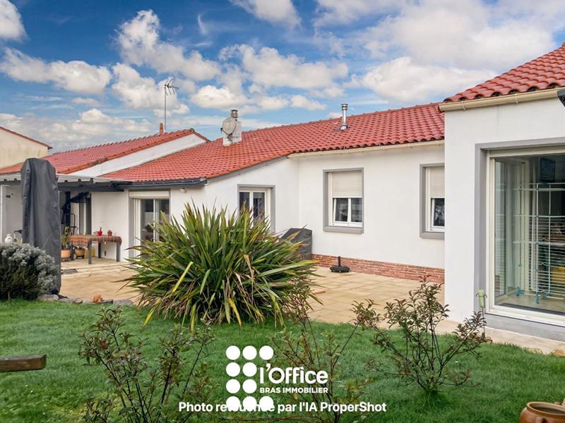 Maison - 140 m² - 5 pièces