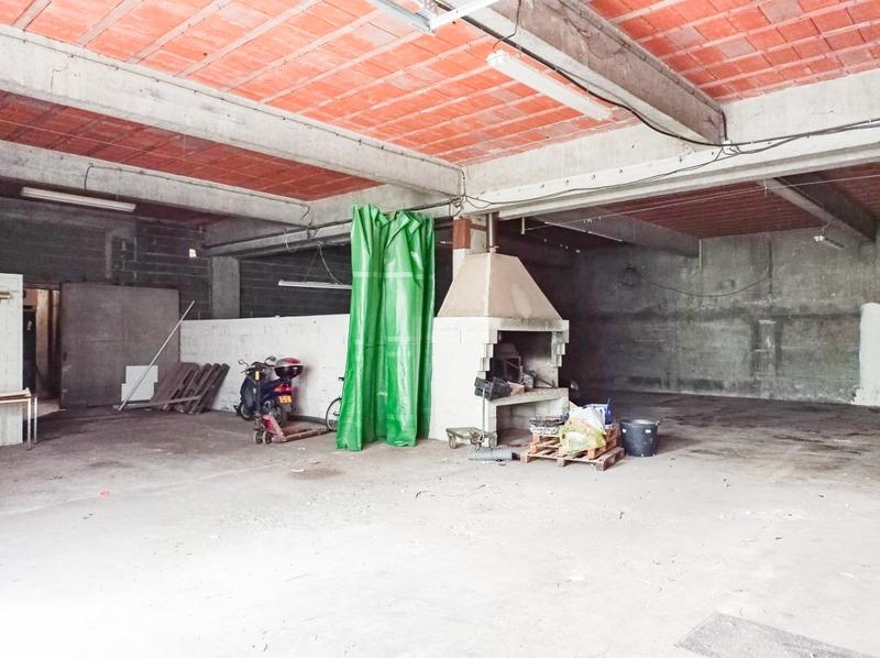 Entrepôt - 950 m² - 7 pièces