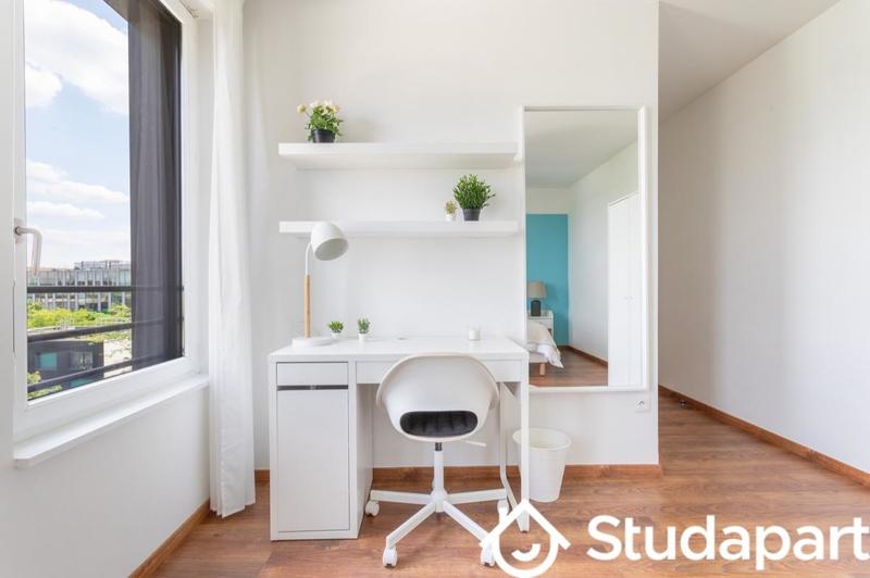 Chambre - 9 m² - 1 pièce