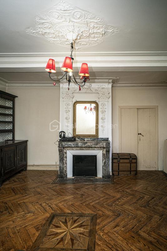 Maison traditionnelle - 212 m² - 6 pièces