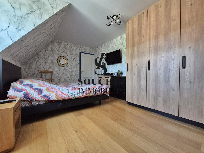 Maison - 200 m² - 8 pièces