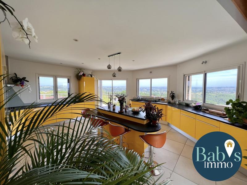 Maison contemporaine - 225 m² - 7 pièces