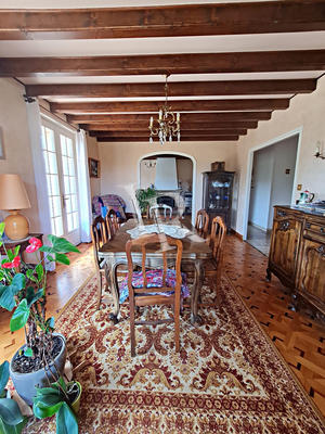 Maison - 101 m² - 6 pièces