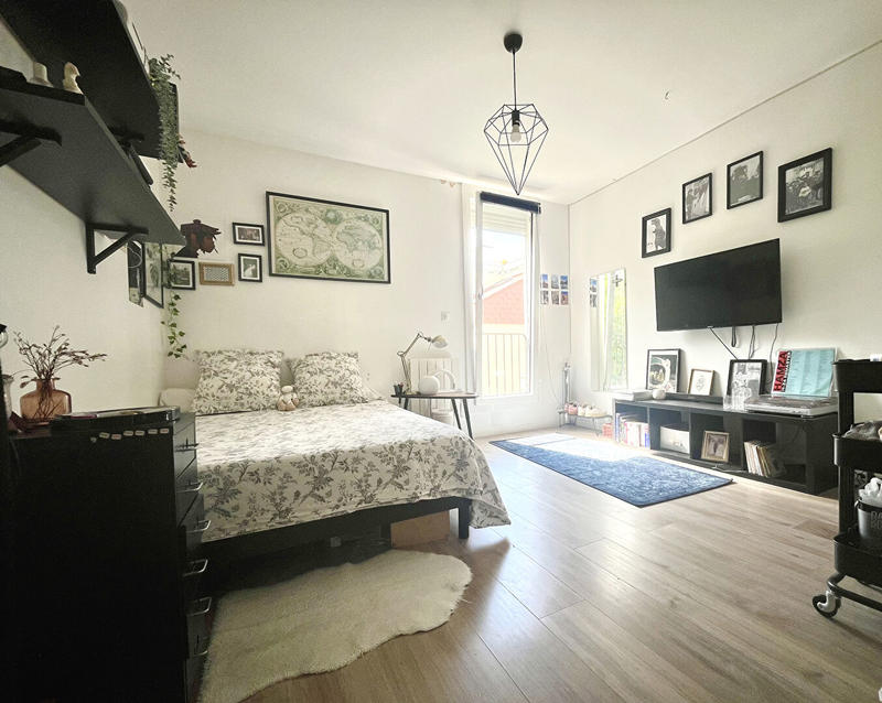 Appartement - 97 m² - 5 pièces