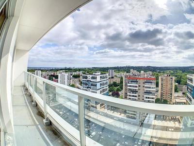 Appartement - 102 m² - 4 pièces