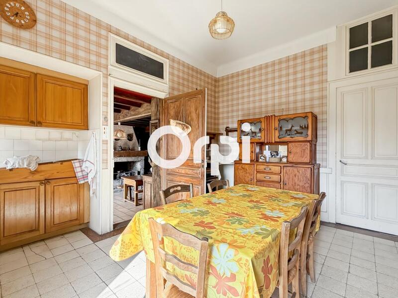 Maison en pierre - 308 m² - 10 pièces