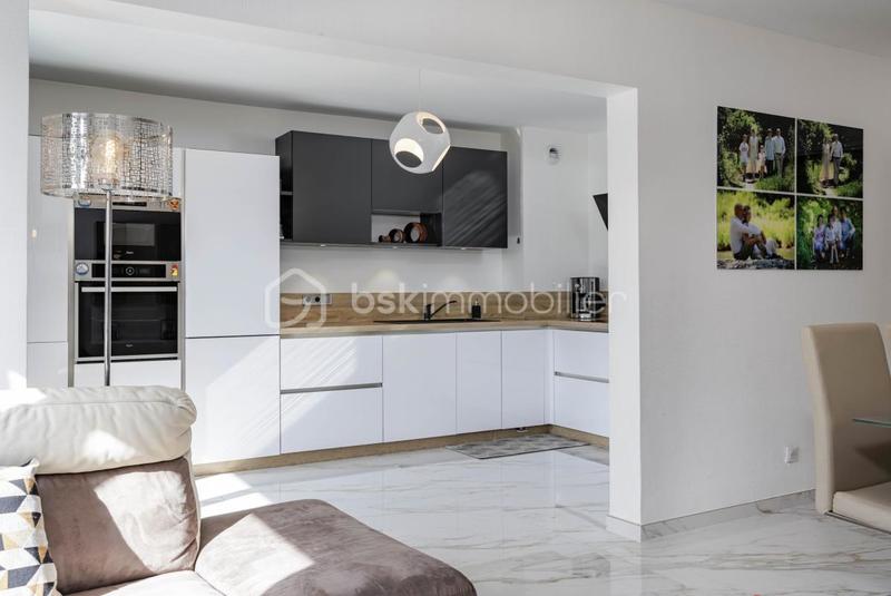 Duplex - 143 m² - 7 pièces