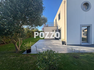 Maison - 142 m² - 6 pièces