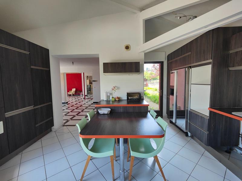 Maison - 283 m² - 8 pièces