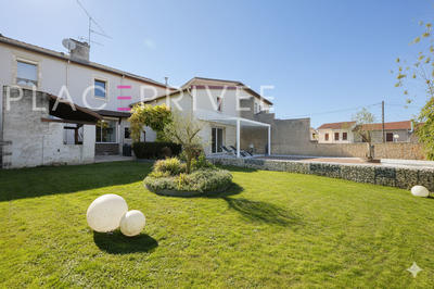 Maison - 296 m² - 7 pièces