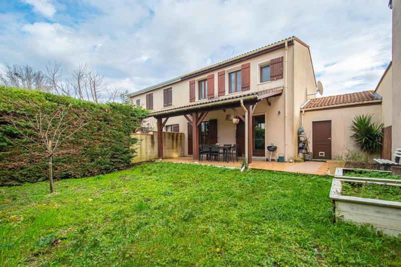 Maison - 92 m² - 4 pièces