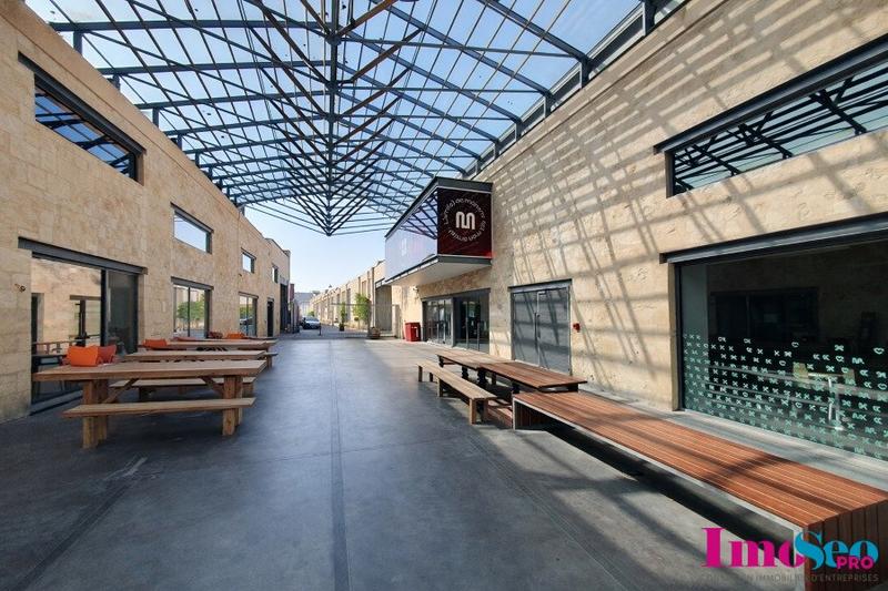 Local commercial - 310 m²