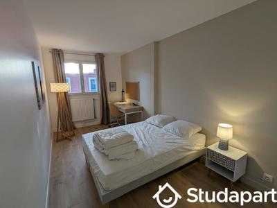 Chambre - 12 m² - 1 pièce