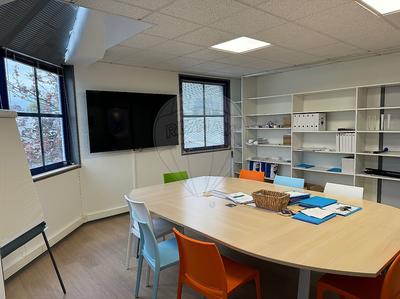 Bureau - 150 m² - 5 pièces