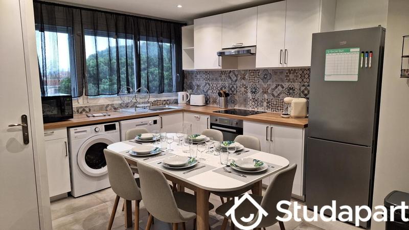 Chambre - 11 m² - 1 pièce