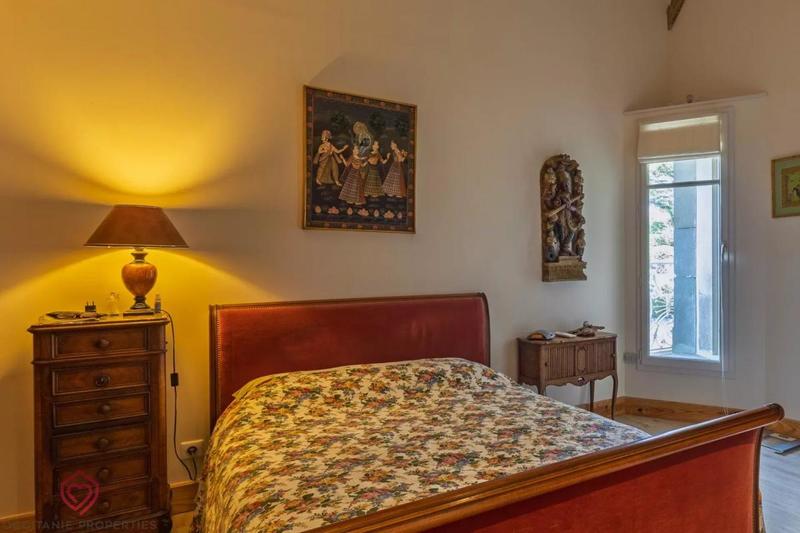 Maison de maîtres - 240 m² - 10 pièces