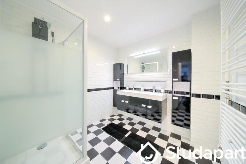 Chambre - 12 m² - 1 pièce