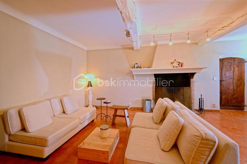 Corps de ferme - 355 m² - 9 pièces