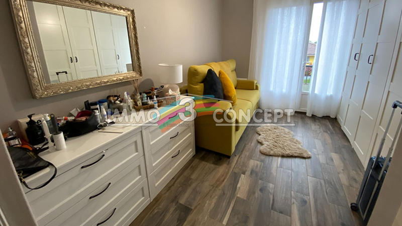 Appartement - 105 m² - 5 pièces