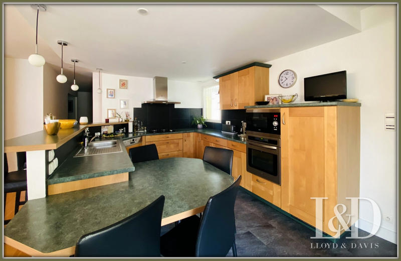 Maison - 154 m² - 6 pièces