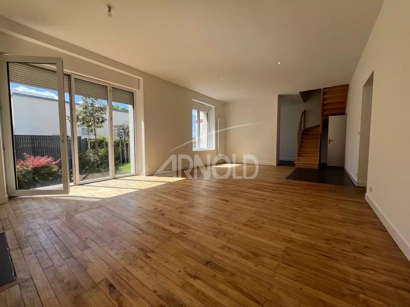 Maison - 145 m² - 6 pièces