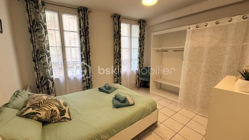 Immeuble - 350 m² - 8 pièces