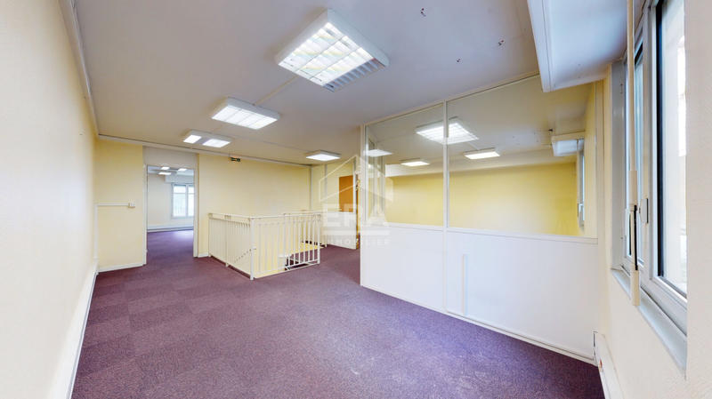 Bureau - 208 m² - 5 pièces
