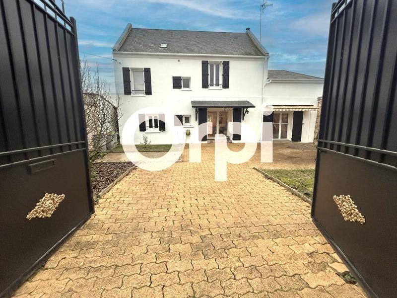 Maison - 300 m² - 9 pièces