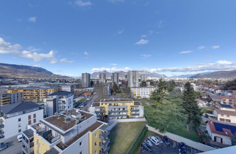 Appartement - 93 m² - 4 pièces