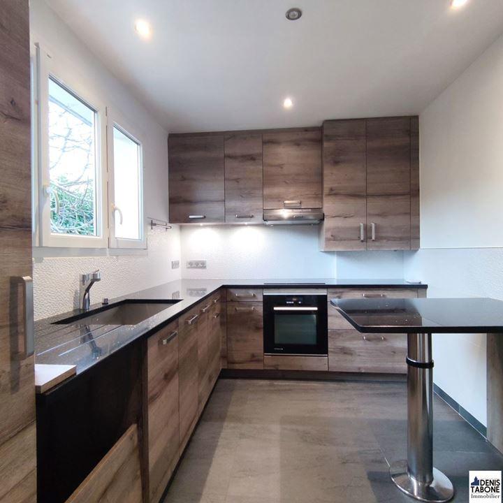 Maison - 111 m² - 6 pièces