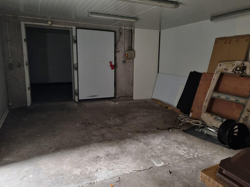Local d'activité / Entrepôt - 280 m² - 2 pièces