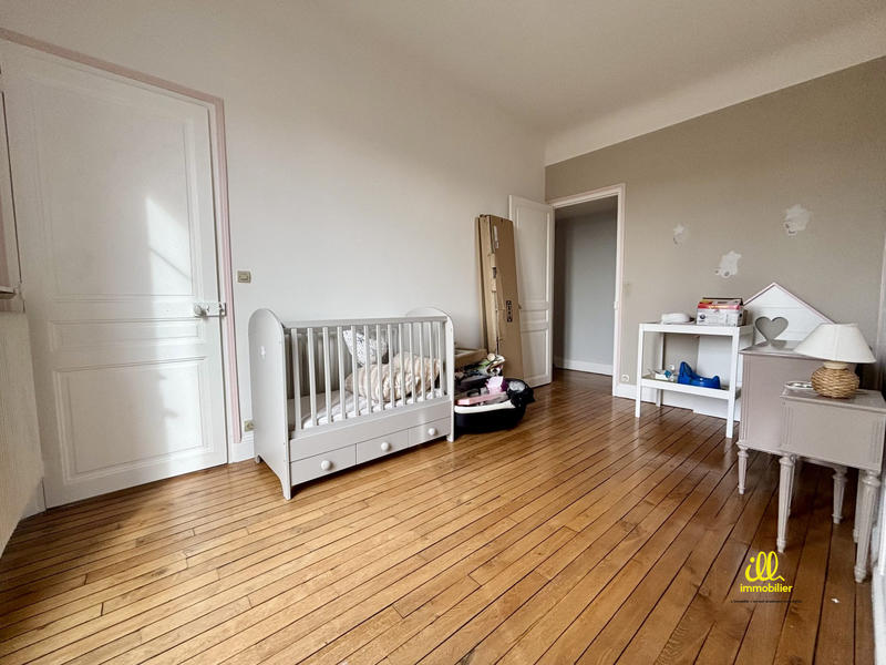 Appartement - 138 m² - 6 pièces