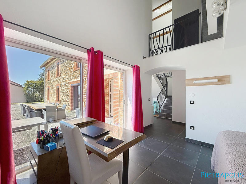 Maison ancienne - 245 m² - 8 pièces