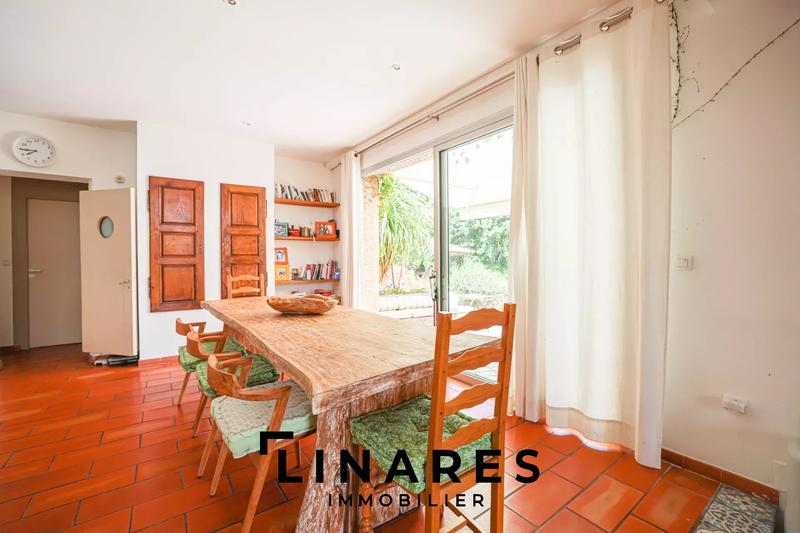 Maison - 340 m² - 8 pièces