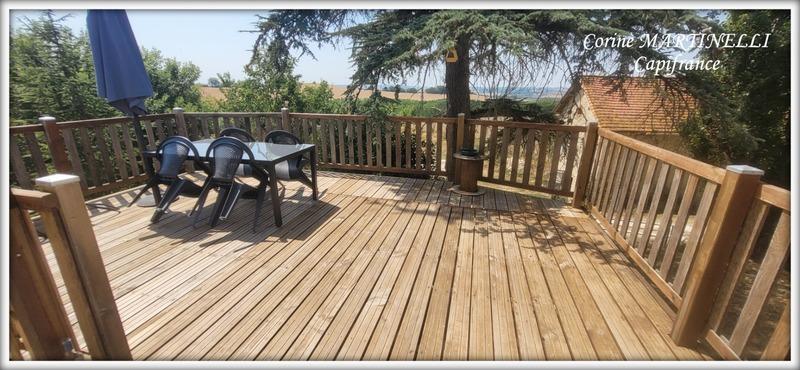 Propriété - 885 m² - 22 pièces