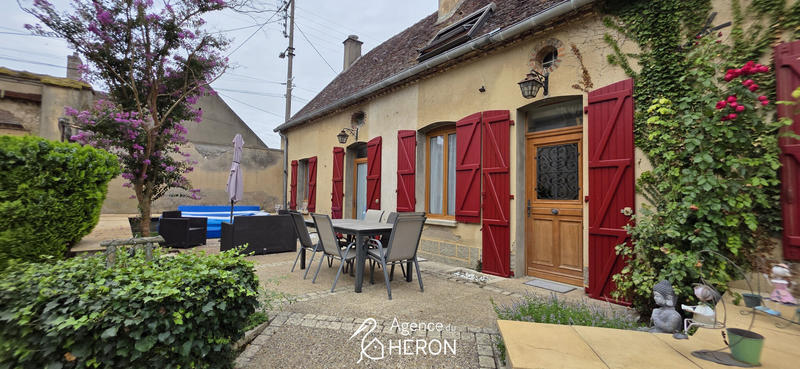 Maison - 217 m² - 6 pièces